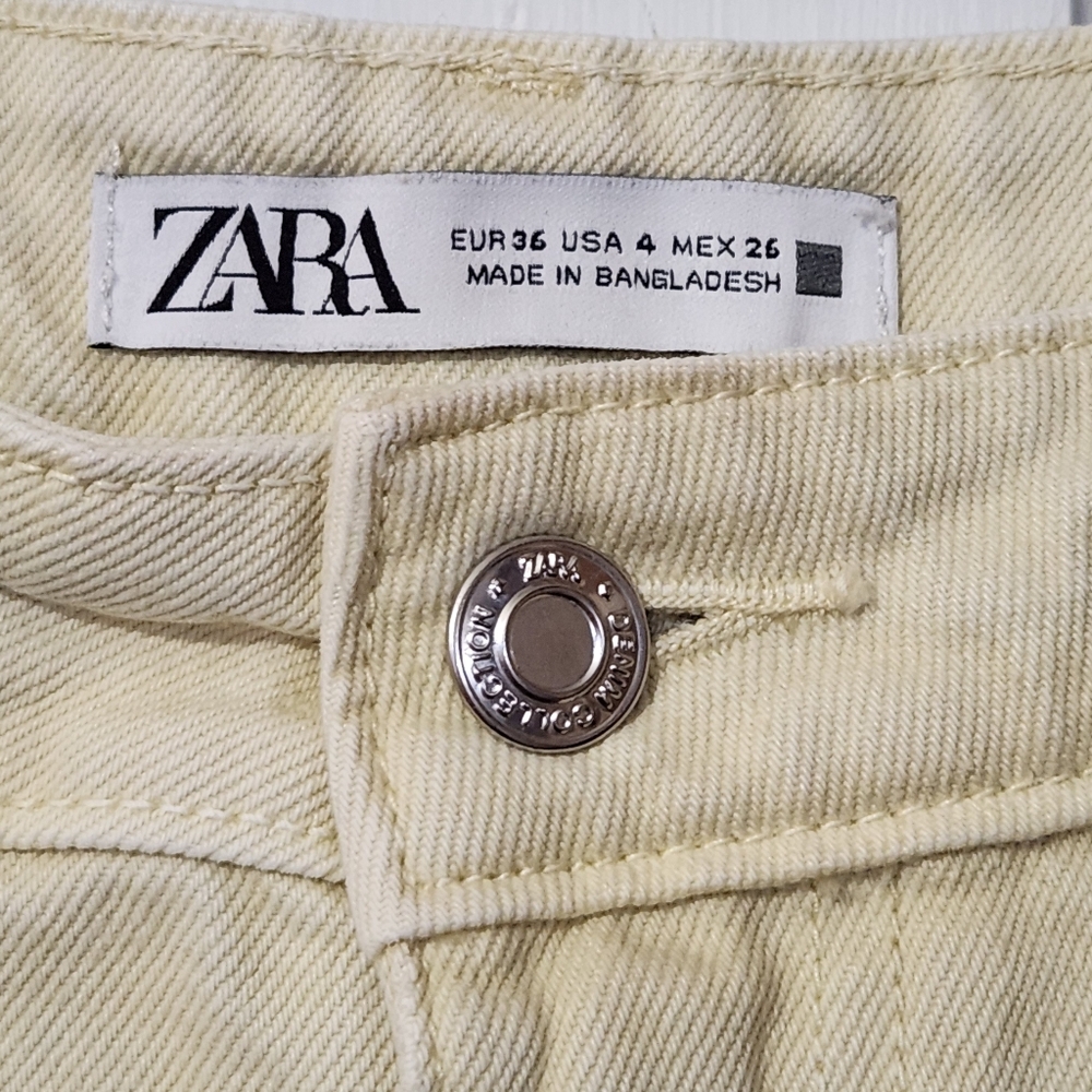 Zara Distressed Jean Shorts-size 4